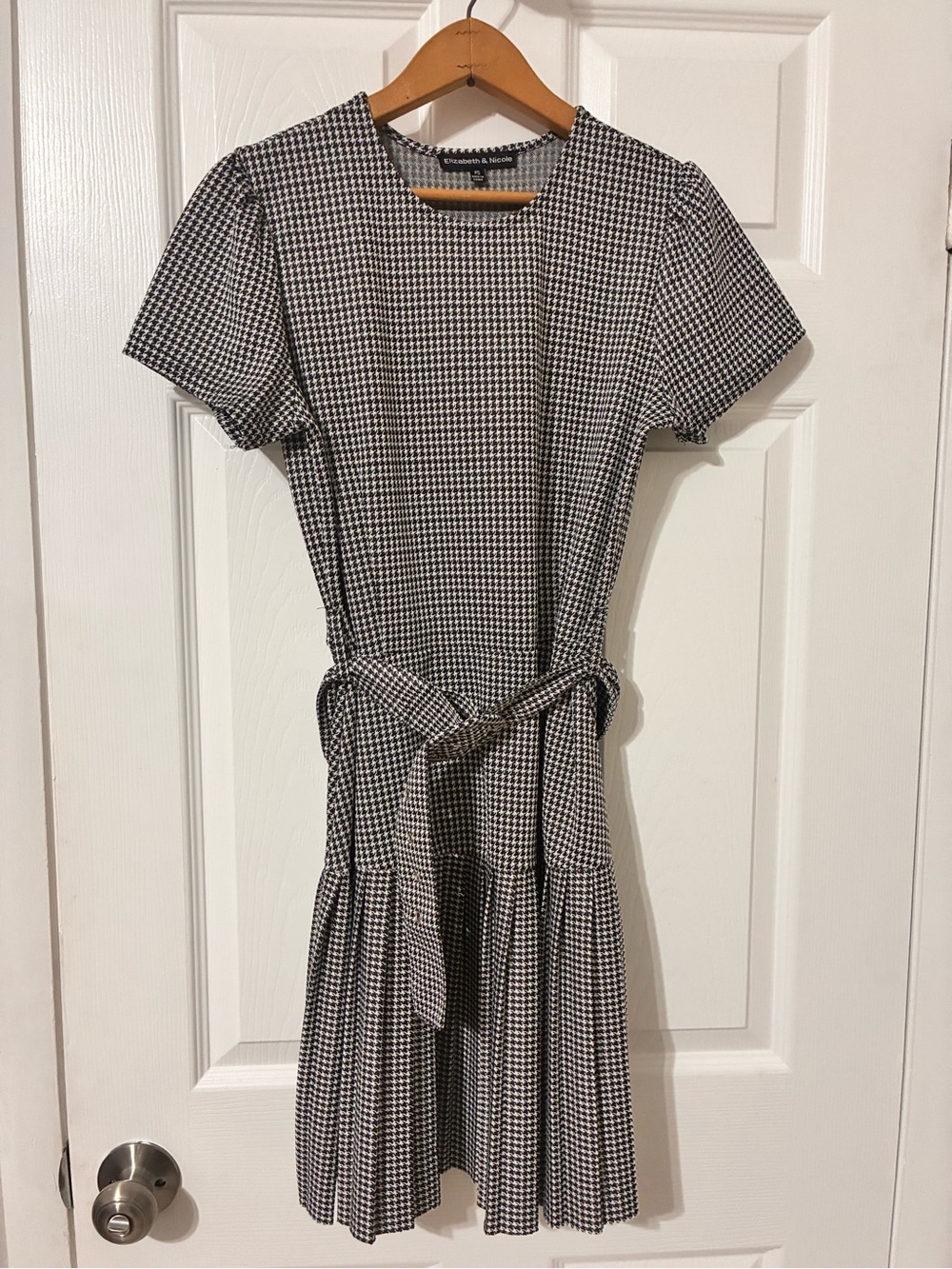 Elizabeth & Nicole Black White Houndstooth Belted Dress Pleated skirt drop waist